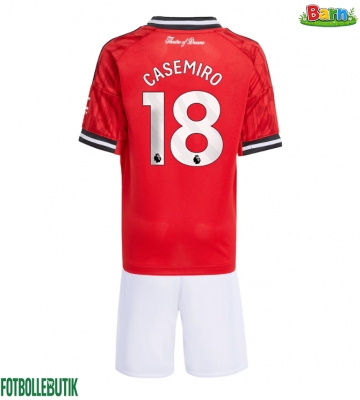 Manchester United Casemiro #18 Hemmaställ Barn 2025-26 Kortärmad (+ Korta byxor)